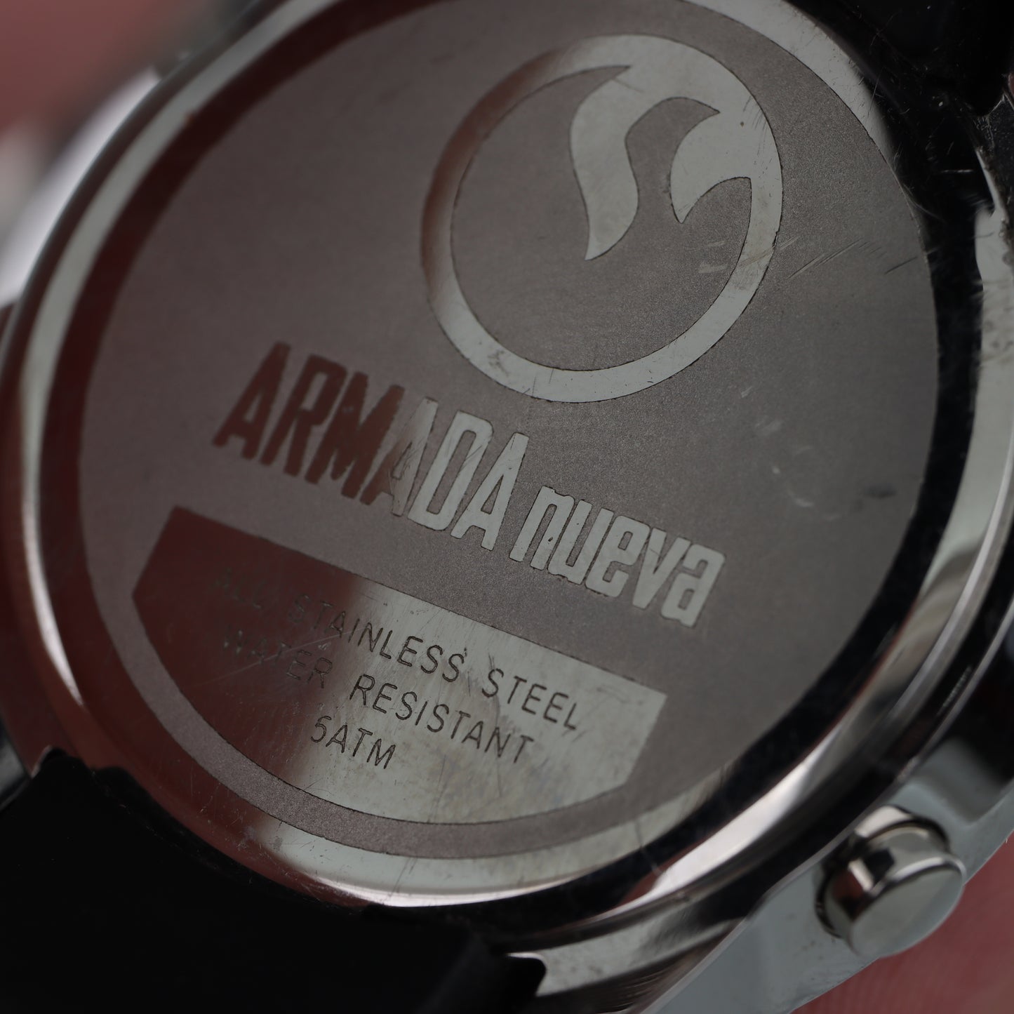 Armada Nueva – Orologio Digitale LCD con Data, Giorno e Cinturino Silicone Nero