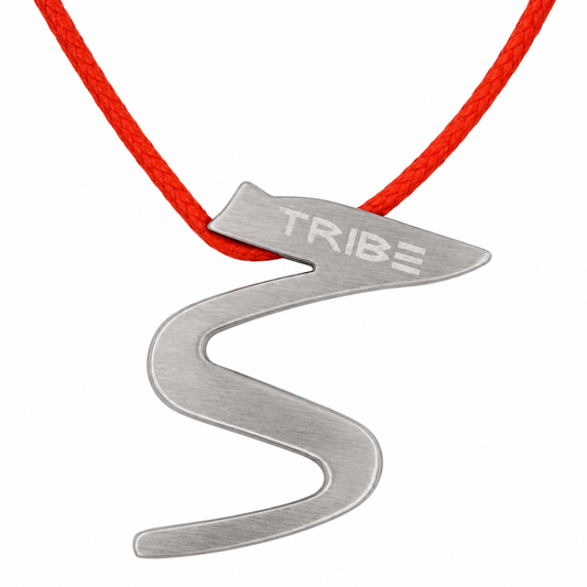 Breil Tribe – Collana Pendente Fulmine Acciaio Spazzolato con Cordino Rosso