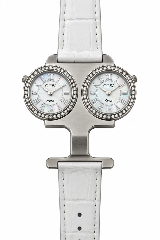 O.I.W. orologio donna doppio quadrante dual time madreperla bianca cristalli cinturino coccodrillo bianco