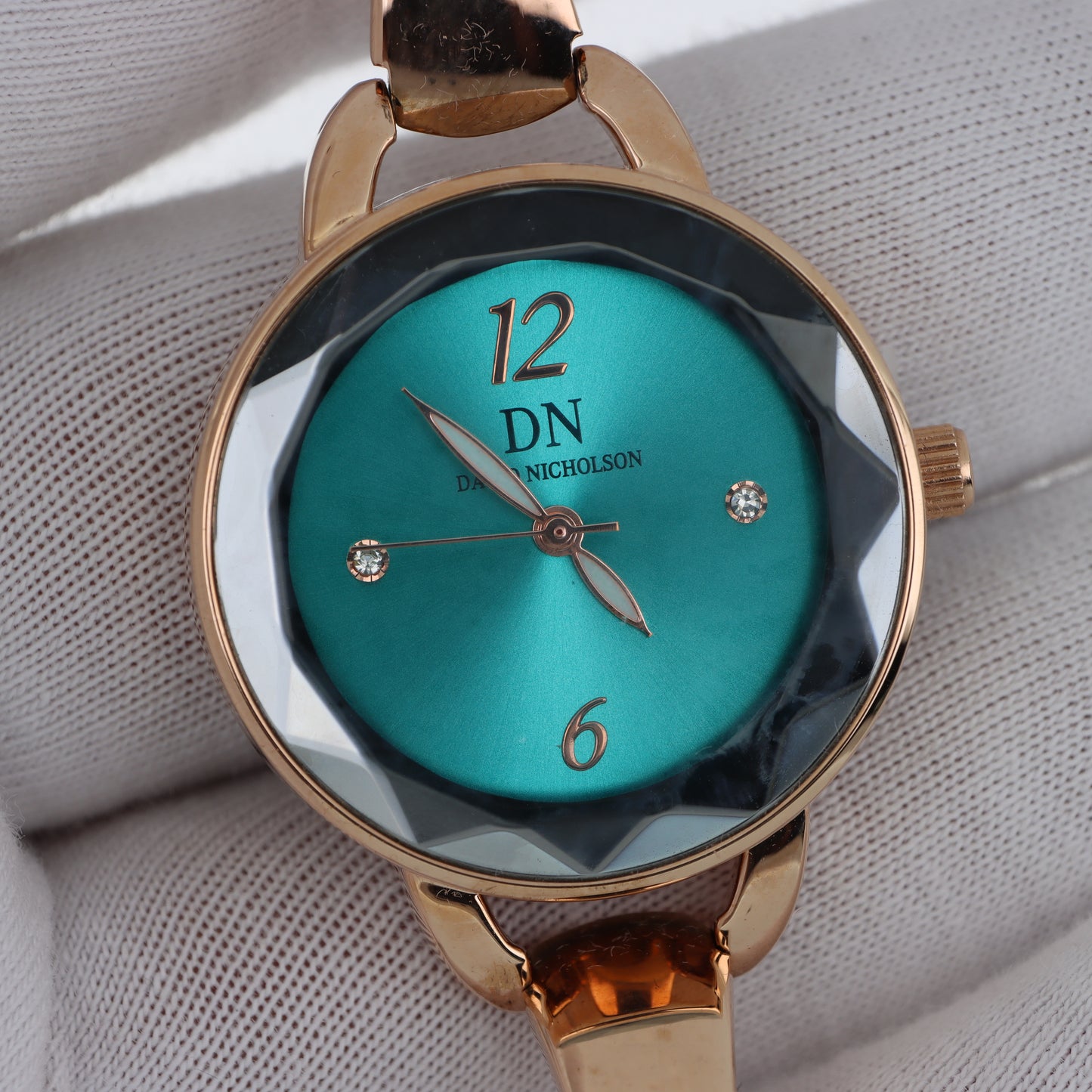 David Nicholson DN – Orologio Donna Quarzo Vetro Sfaccettato Fumé Quadrante Turchese e Bracciale Rigido Oro Rosa
