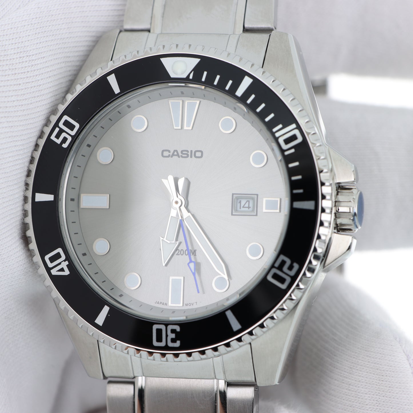 Casio MDV-107D - Orologio Uomo Diver 200M Quadrante Grigio Lunetta Nera Bracciale Acciaio