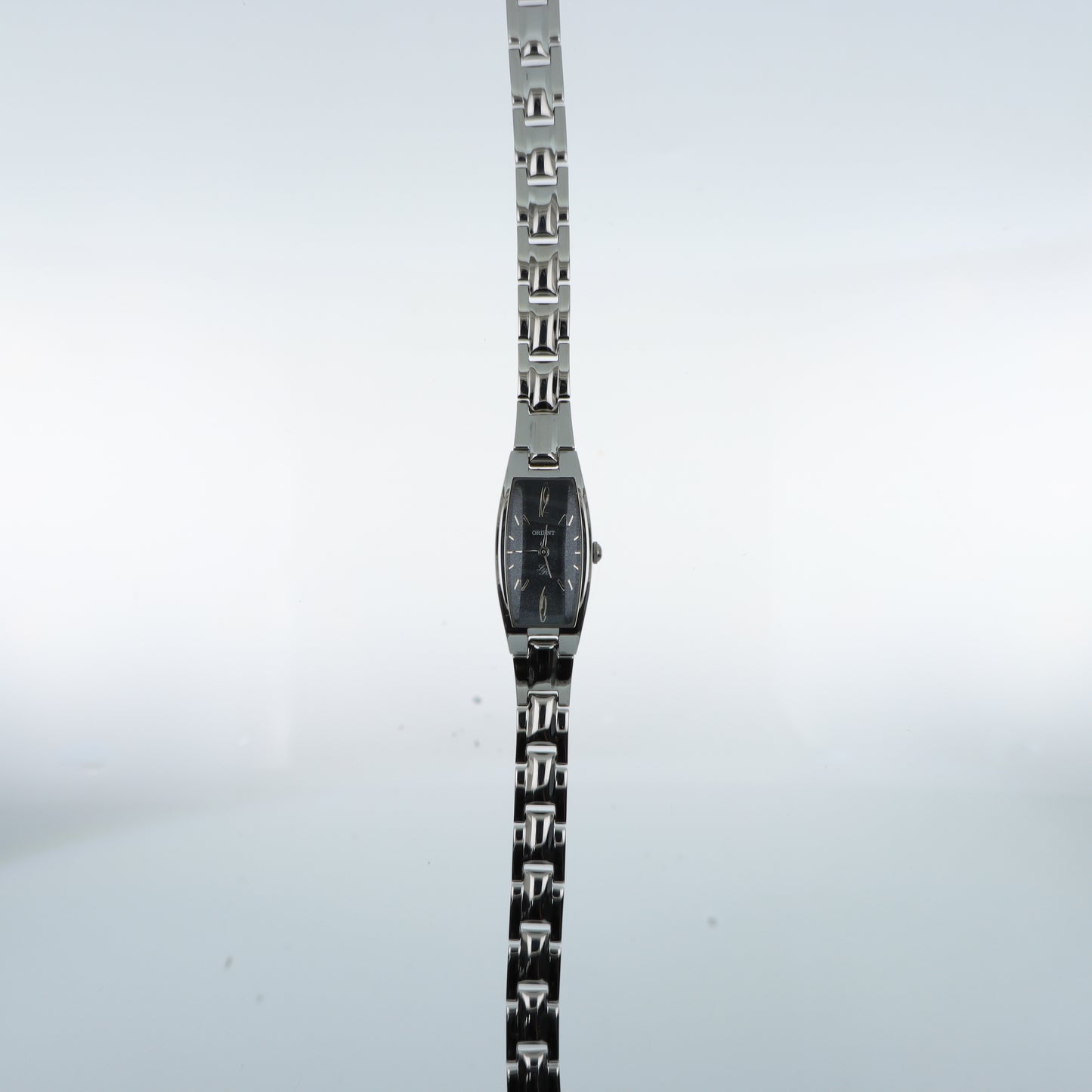 Orologio Orient Lady Tonneau – Cassa e Bracciale in Acciaio, Quadrante Nero