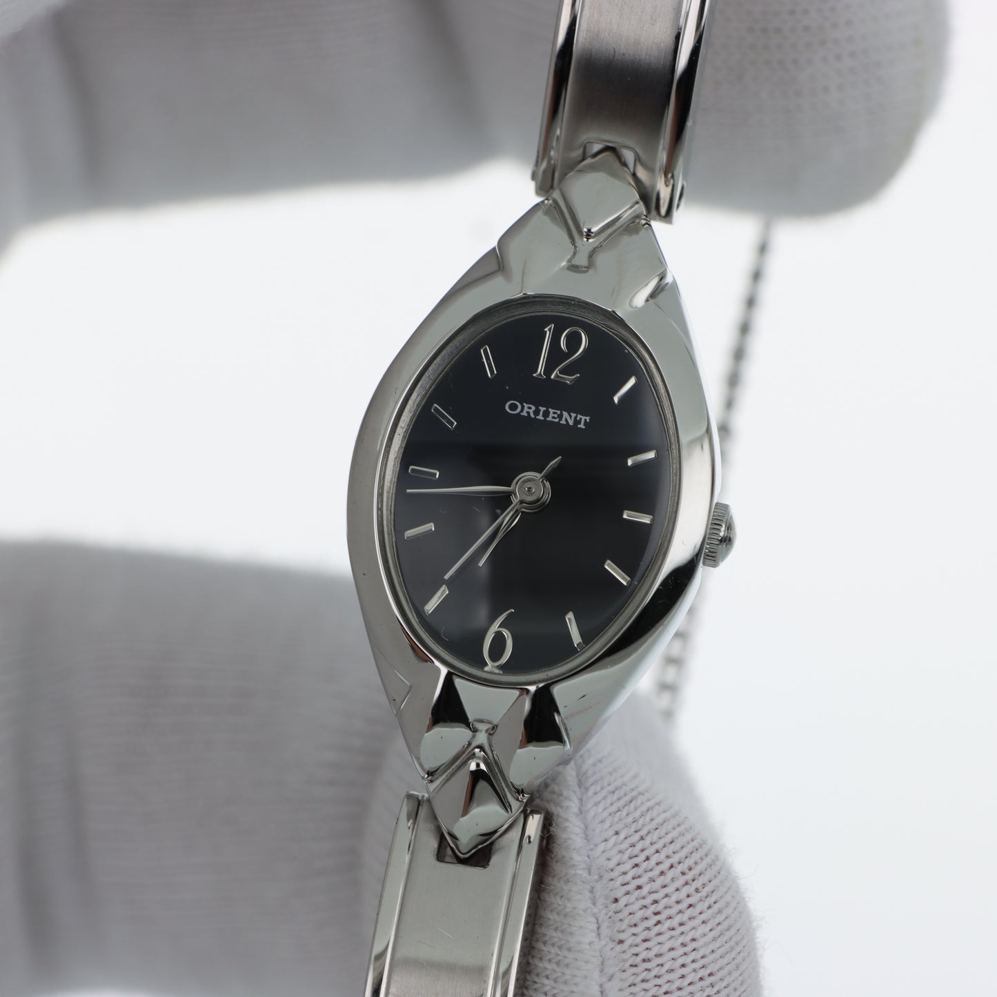 Orologio Orient Lady Marquise - Cassa a Mandorla con Bracciale Geometrico Silver e Quadrante Nero