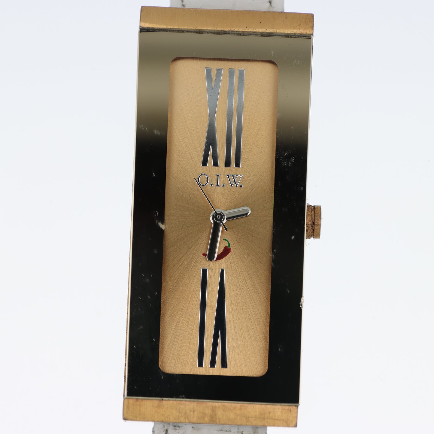 O.I.W. – Orologio Donna Cassa Tank Dorata Quadrante Champagne Cinturino Bianco