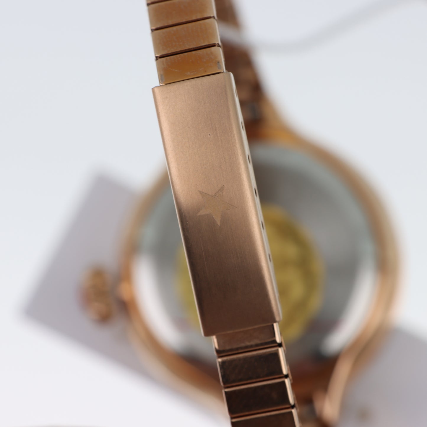 Hoops Edition – Orologio Donna Rose Gold Quadrante Snow Globe Cristalli Rossi e Bianchi