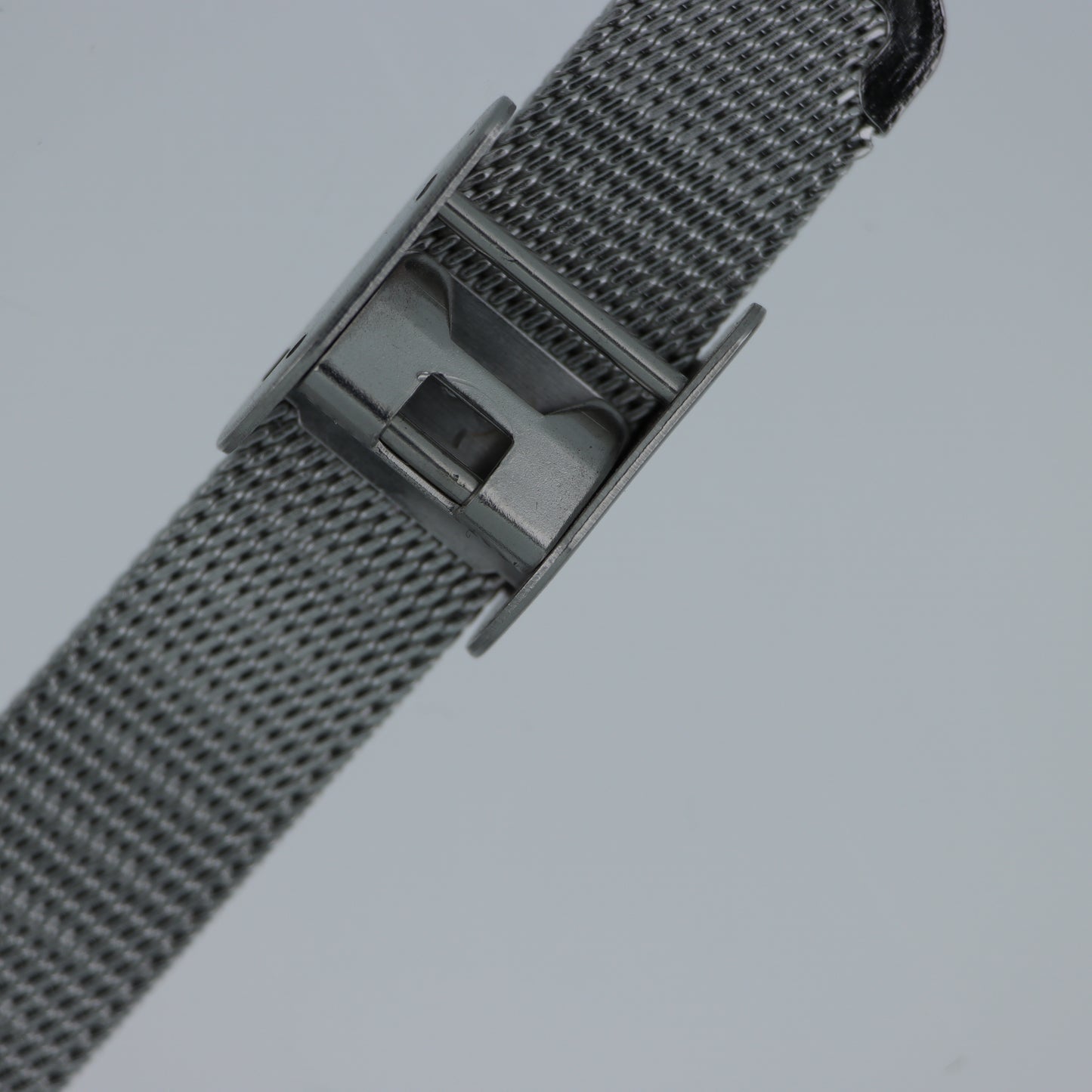 Lorus 100 Feet – Orologio Donna Quadrante Rosa Cinturino Mesh