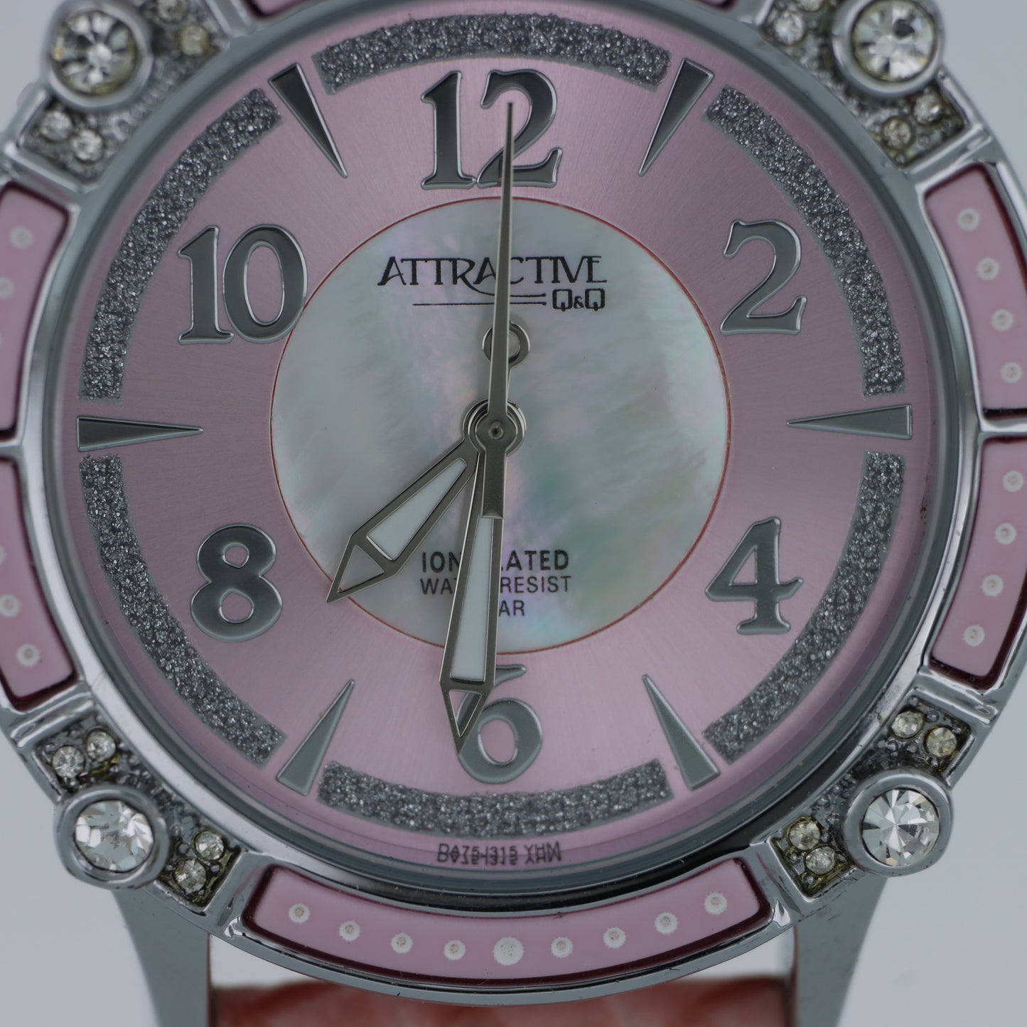 Q&Q Attractive – Orologio Donna Rosa Cipria Ion Plated Madreperla 5 Bar