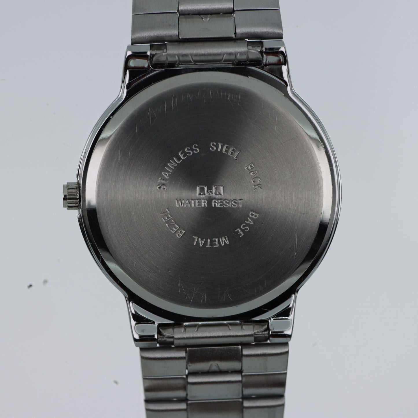 Q&Q Quartz – Orologio Uomo Quadrante Nero Numeri Luminescenti Bracciale Acciaio Water Resist