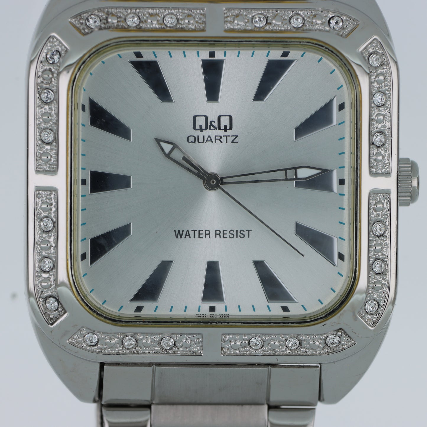 Q&Q – Orologio Donna Cassa Rettangolare Argento Bezel Pavé Cristalli Bracciale Acciaio Water Resist