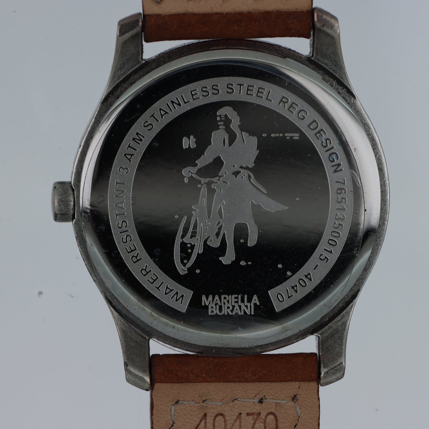 Mariella Burani – Orologio Donna Quadrante Bianco Rosa Incisa Bezel Anticato Arabeschi Cinturino Cuoio Cognac