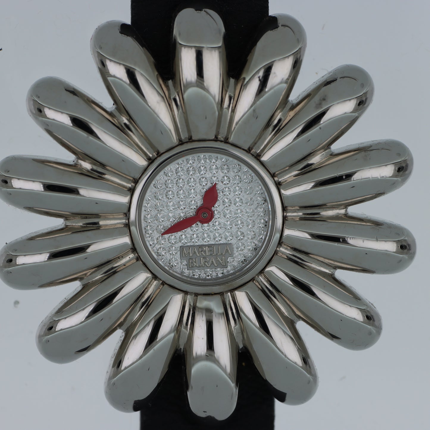 Mariella Burani – Orologio Donna Cassa a Fiore Margherita Acciaio Quadrante Pavé Cristalli Lancette Rosse