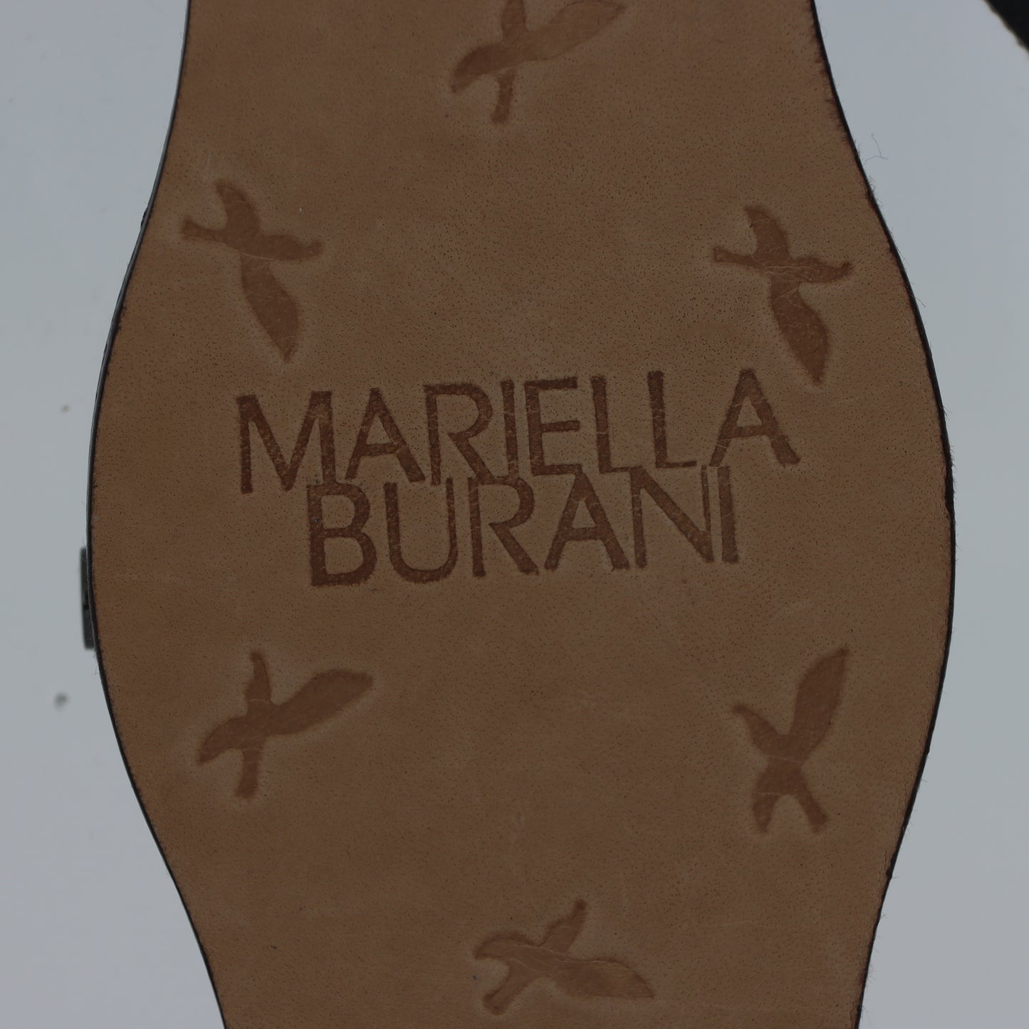 Mariella Burani – Orologio Unisex Stile Aviatore Cassa Bronzo Quadrante Crema Maxi Cuff Cuoio Borchie