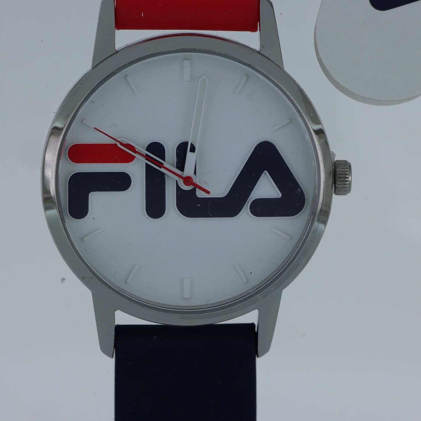 FILA Orologio Unisex – Maxi Logo Quadrante Bianco Cinturino Bicolore Rosso e Blu