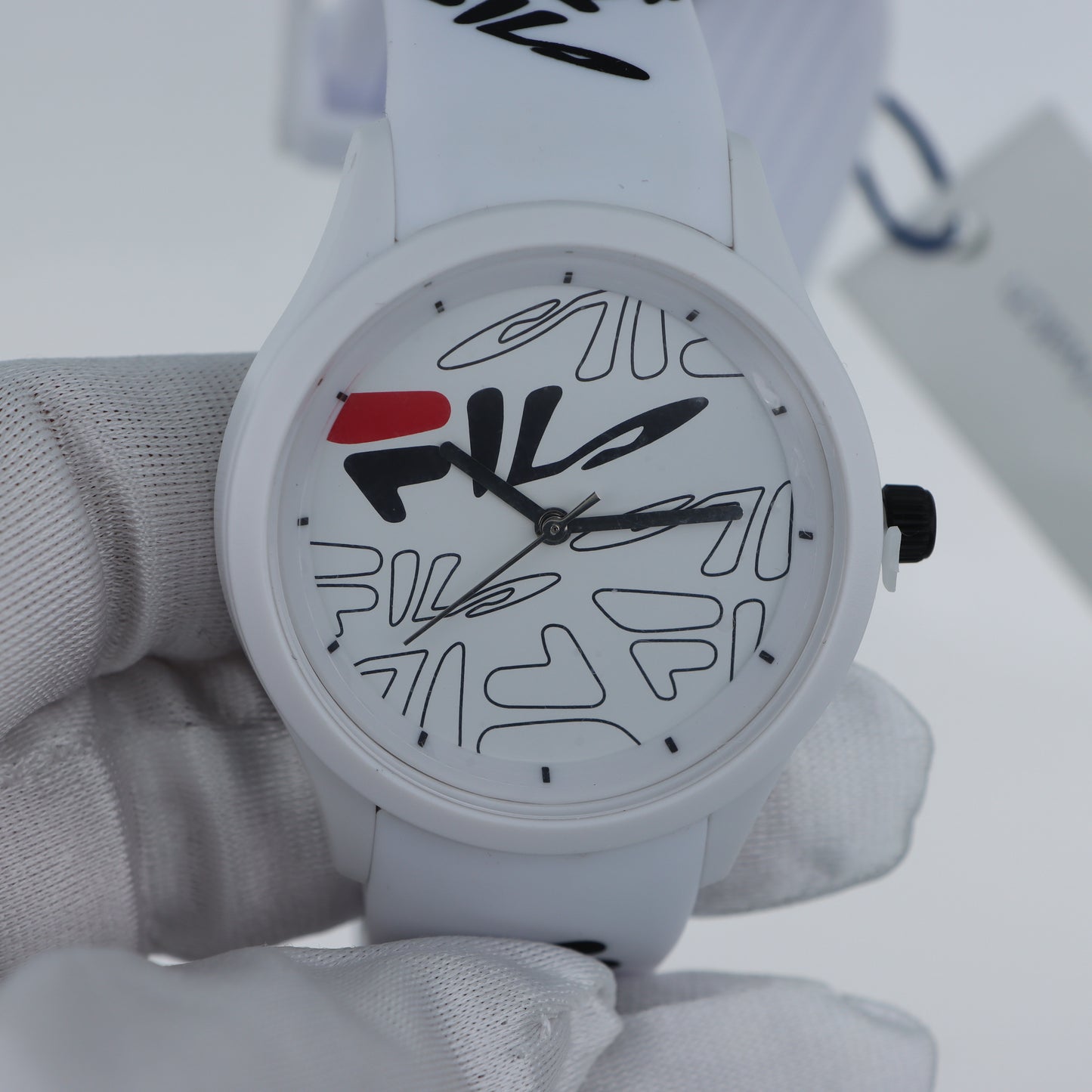 FILA Orologio Unisex – All-Over Logo Print Quadrante Bianco Cassa e Cinturino Bianchi