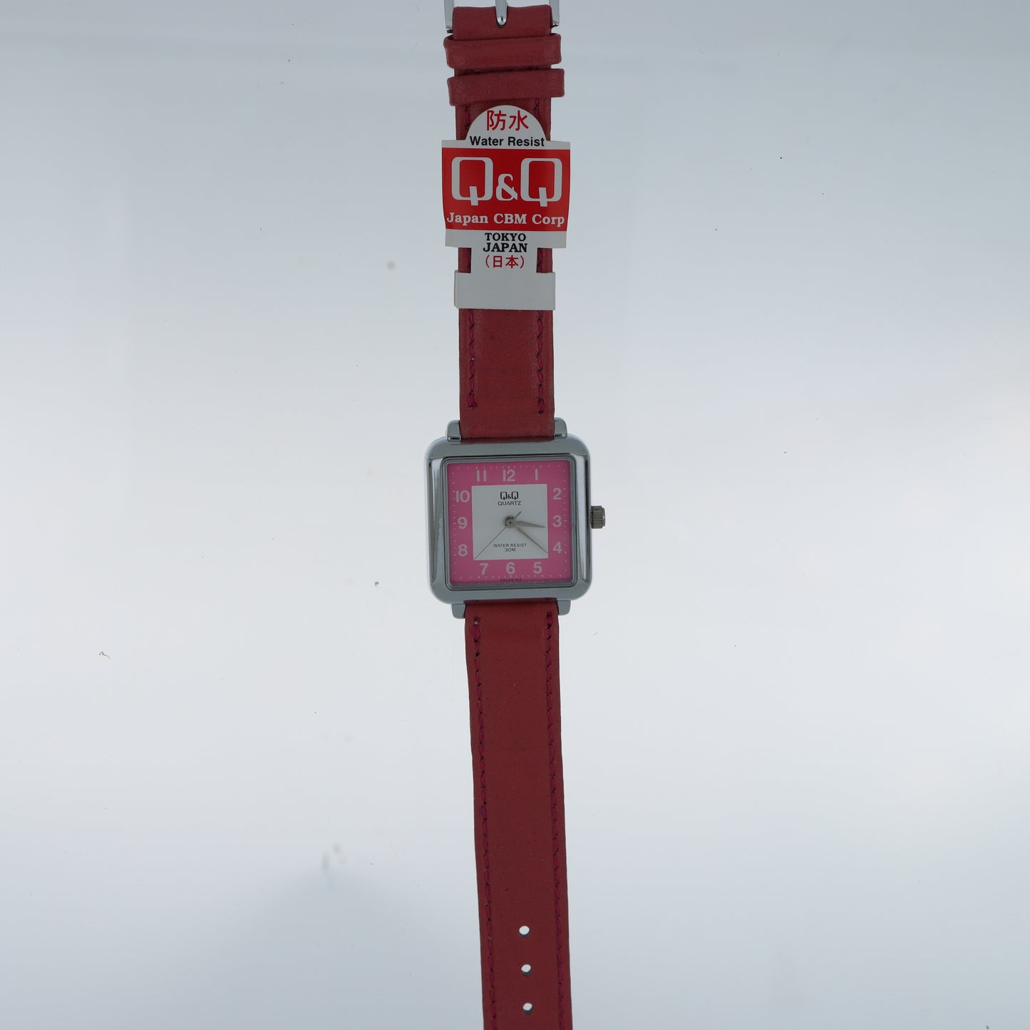 Q&Q Quartz Orologio Donna – Cassa Squadrata Argento Quadrante Fuxia Cinturino Pelle WR 30M