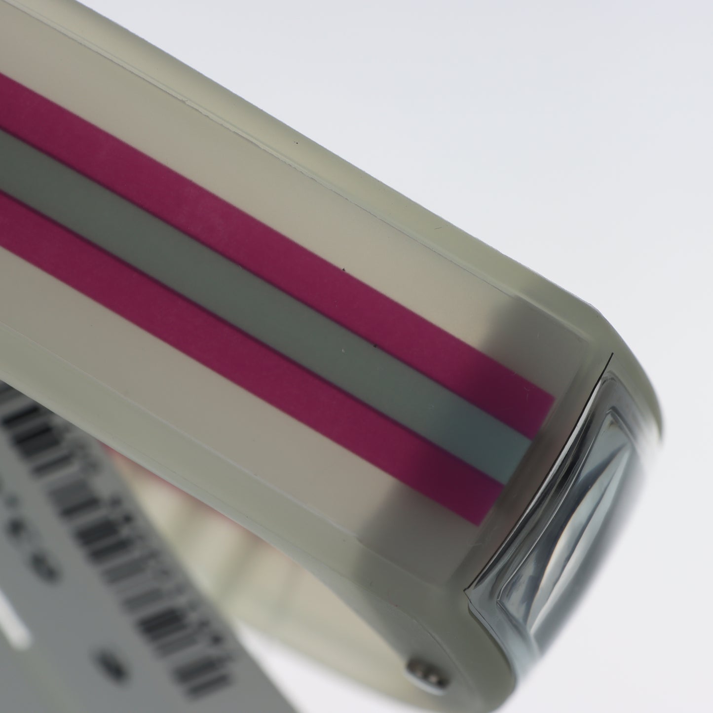 United Colors of Benetton Orologio Digitale – Cassa a Specchio Cinturino Righe Bianco Rosa e Grigio