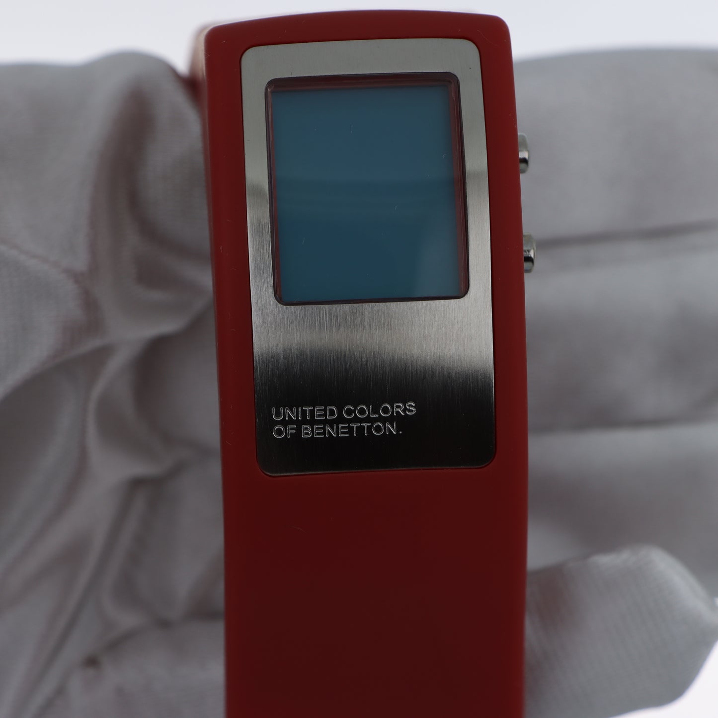 United Colors of Benetton Orologio Digitale – Total Red Cassa Specchio Display Retroilluminato Blu