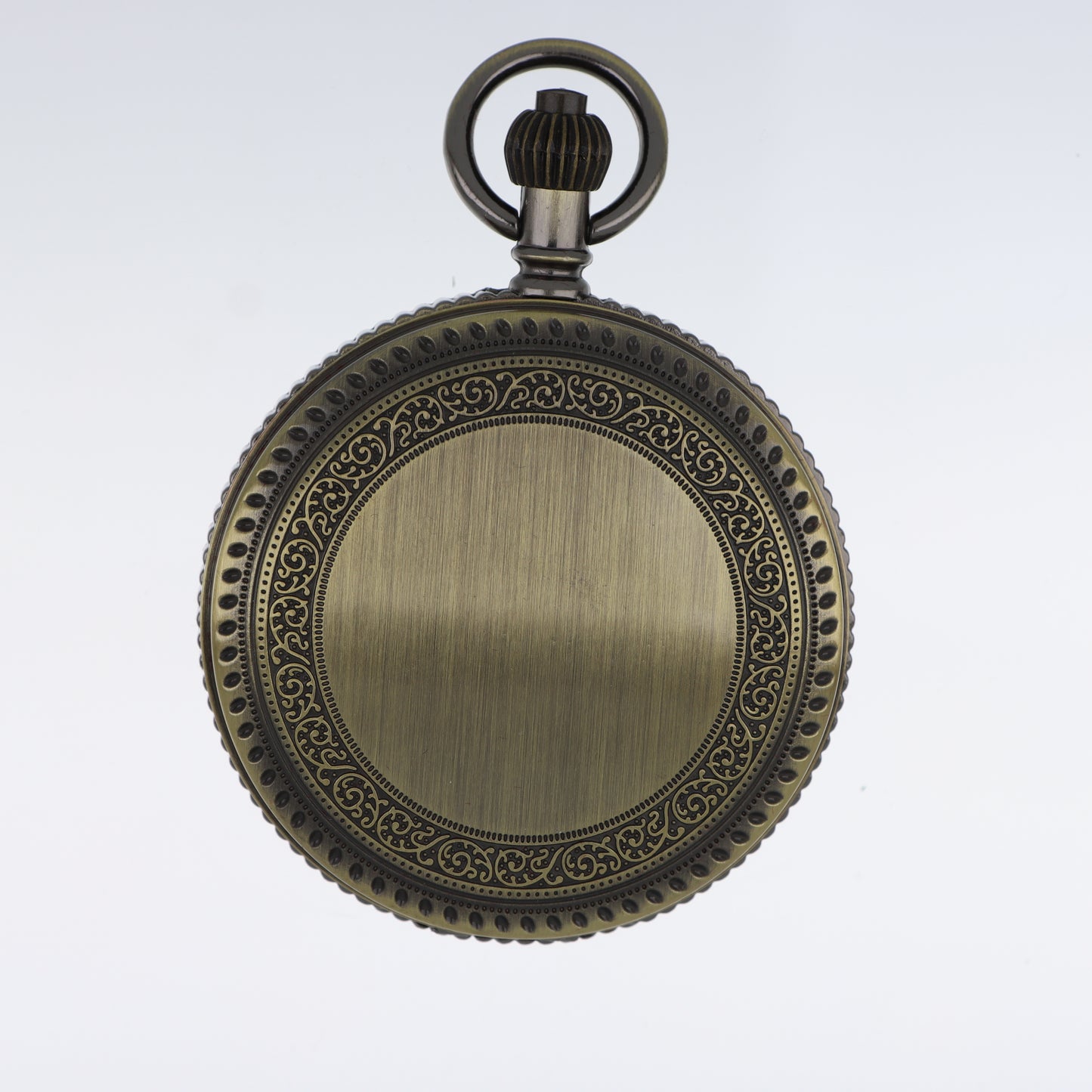 Orologio da Tasca Hunter-Case – Bronzo Antico con Incisioni Arabescate