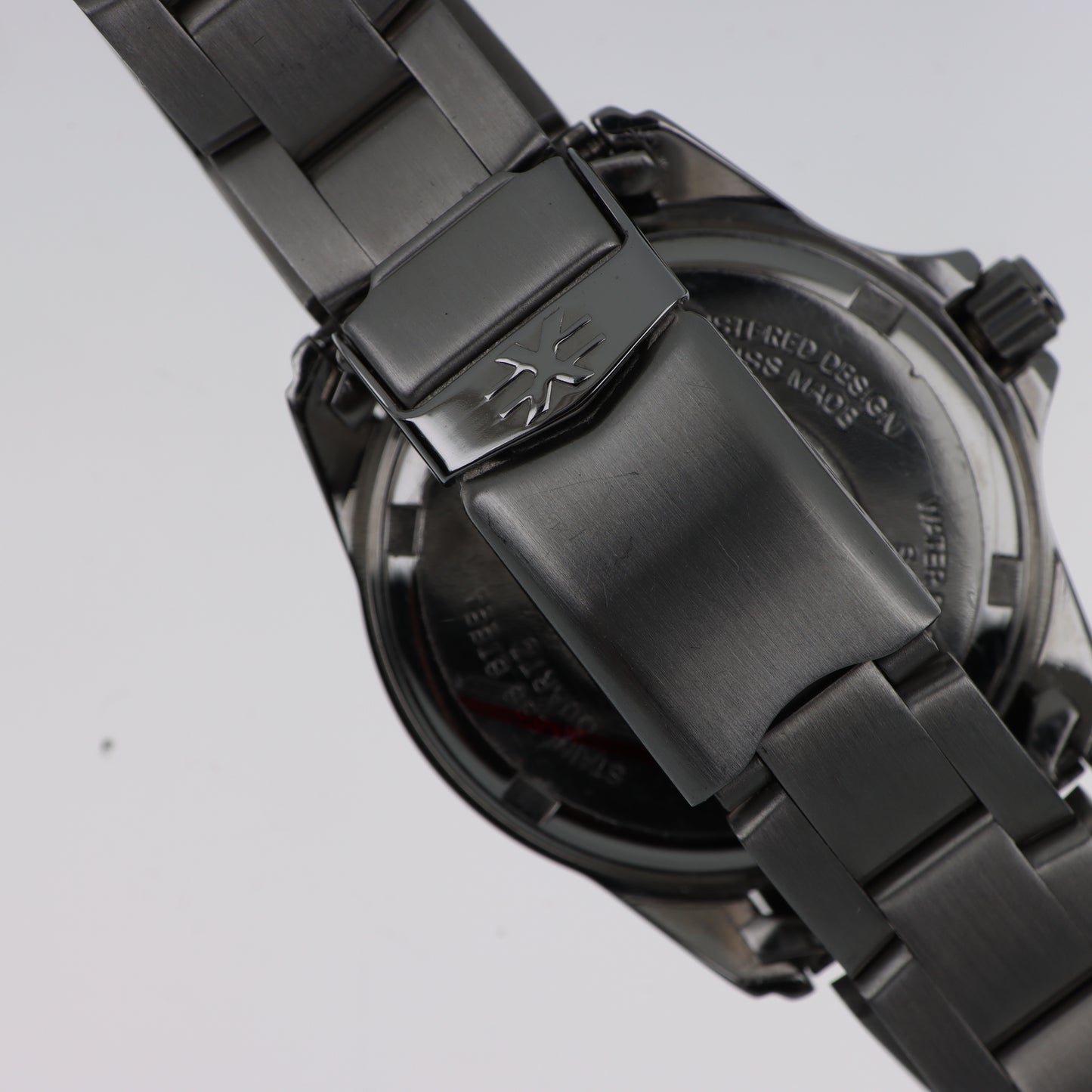 Orologio Sector 100 – Swiss Made Sapphire Crystal 100 Metri