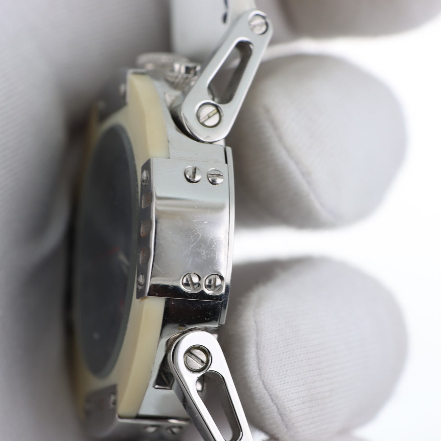 Armada Nueva – Cronografo Quadrante Blu Bezel Champagne Tachimetro con Data e Cinturino Pelle Bianca