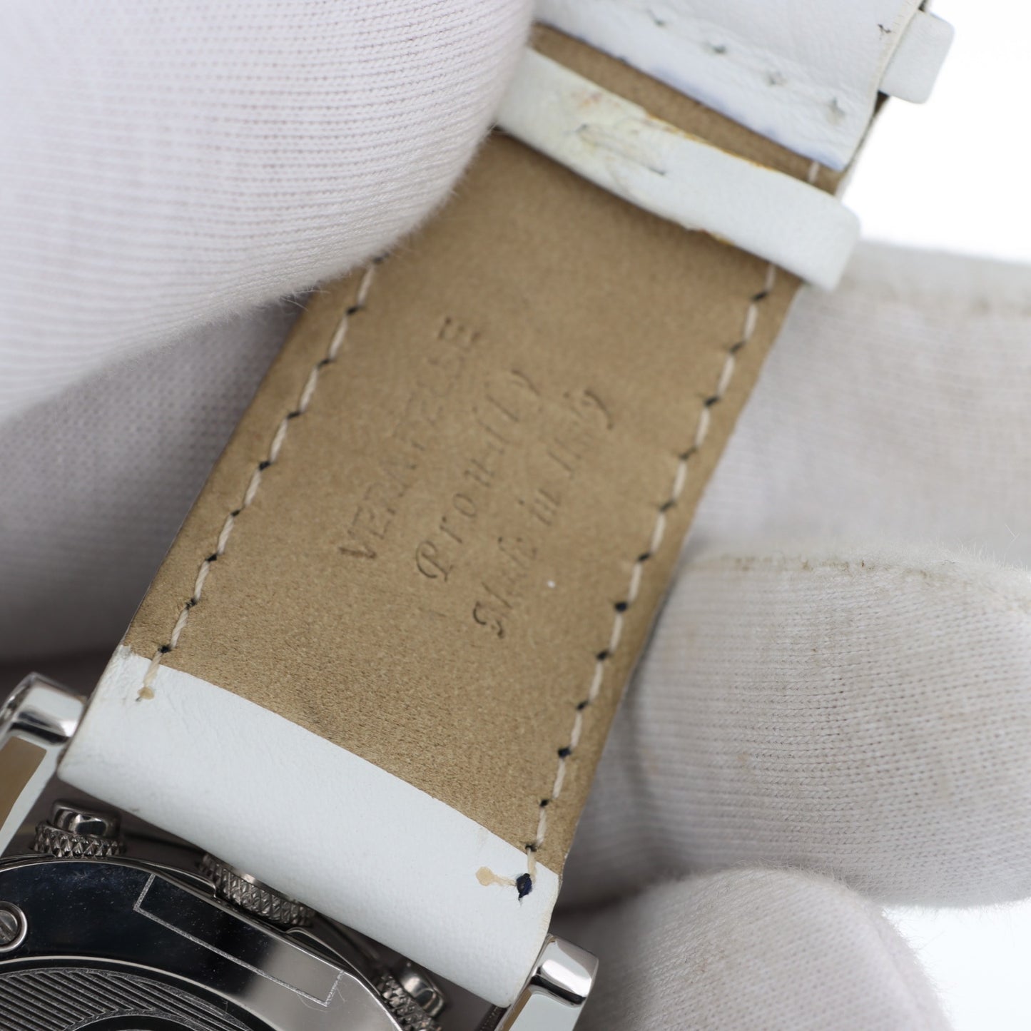 Armada Nueva – Cronografo Quadrante Blu Bezel Champagne Tachimetro con Data e Cinturino Pelle Bianca