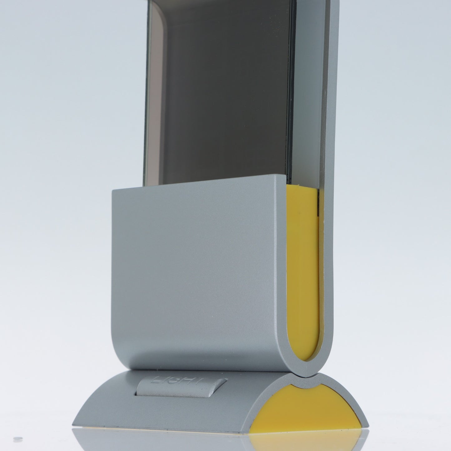 XTime Horloge de table numérique rétroéclairée – Design vertical en aluminium