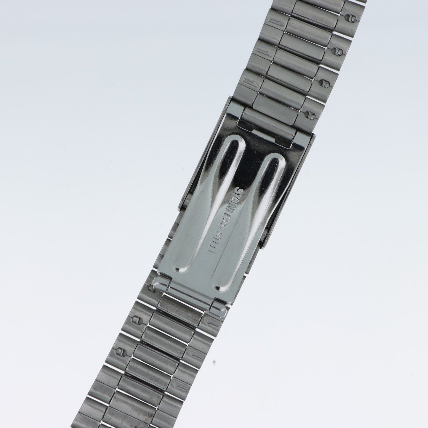 Casio Bracciale Orologio in Acciaio Inossidabile – Chiusura Deployante