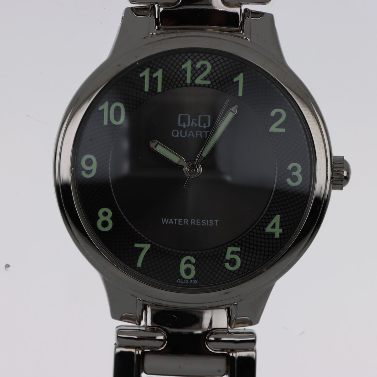 Q&Q Quartz GE52-205 – Orologio Acciaio Silver Quadrante Nero Guilloché Luminescente