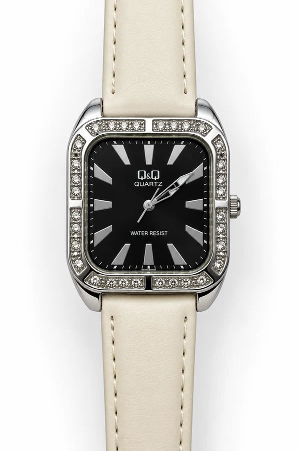 Q&Q Quartz – Orologio Donna Cassa Rettangolare Silver Cristalli Angoli Quadrante Nero Water Resist | Cinturino Nero o Bianco