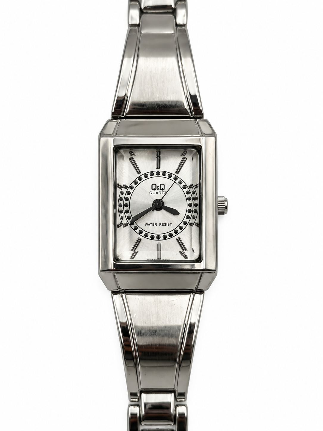 Orologio Q&Q Geometrie d’Argento con cassa rettangolare e bracciale sagomato
