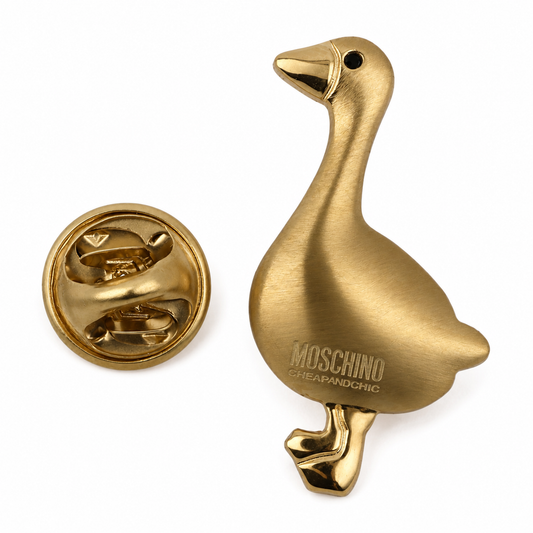 Moschino Cheap and Chic – Spilla Pin Oca Dorata Finitura Satinata