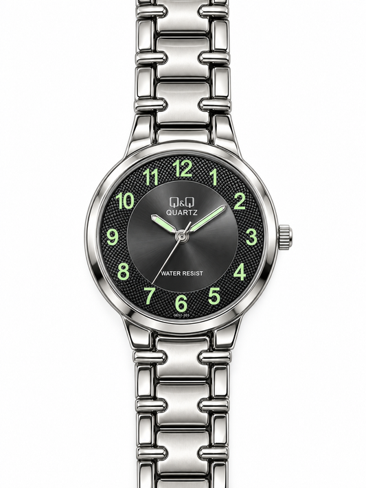 Orologio Q&Q con quadrante nero, numeri verdi e bracciale argentato